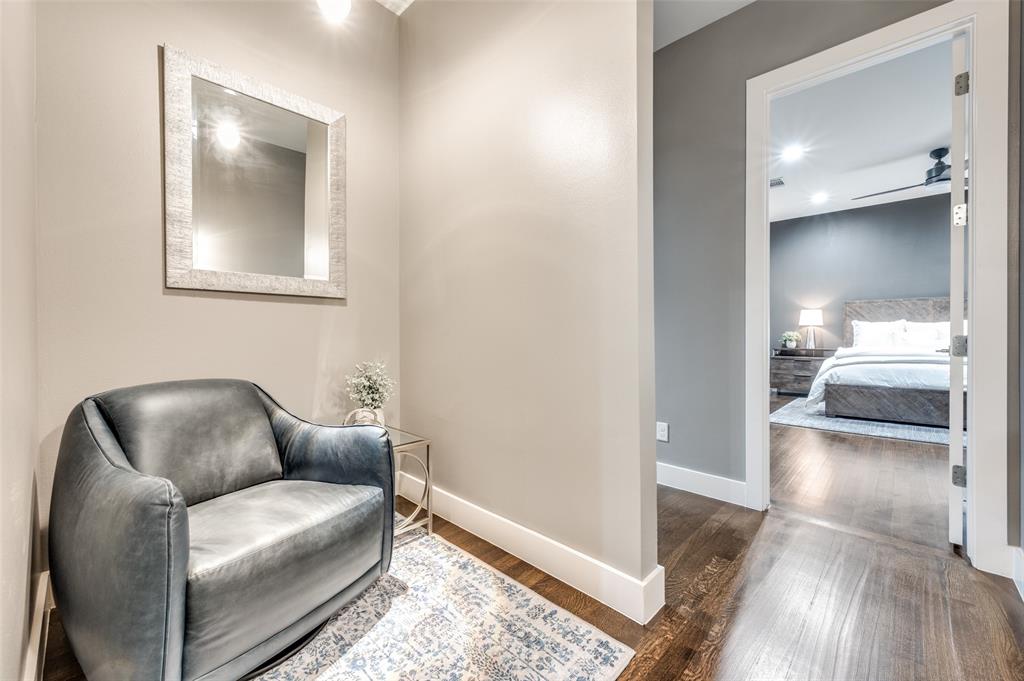 Collins Oak Lawn Place - Residential