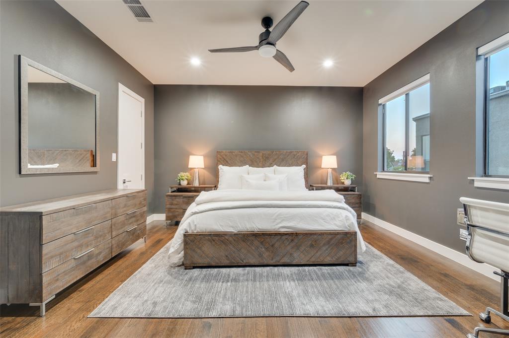 Collins Oak Lawn Place - Residential