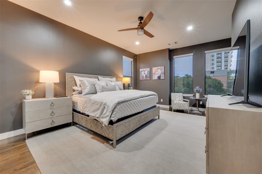 Collins Oak Lawn Place - Residential