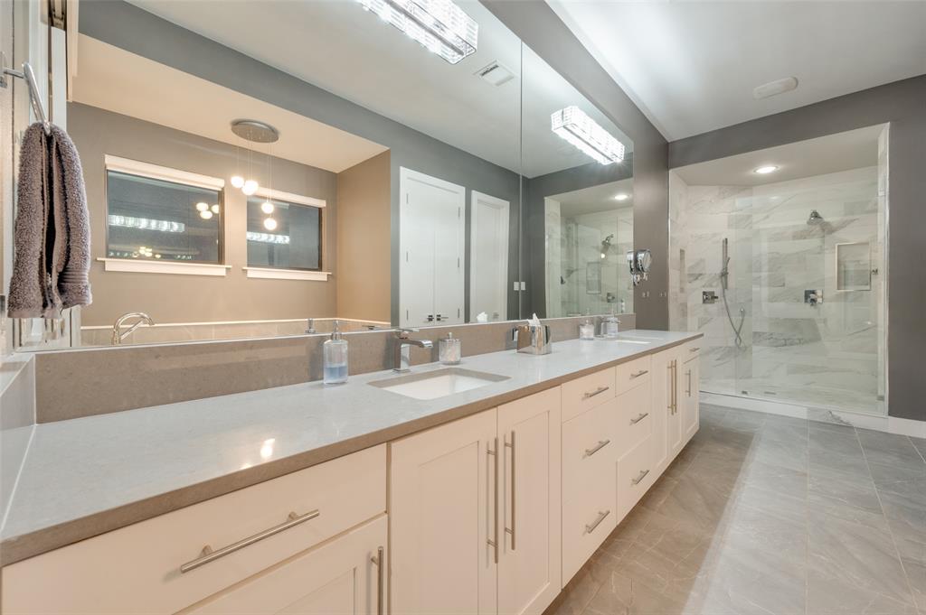 Collins Oak Lawn Place - Residential