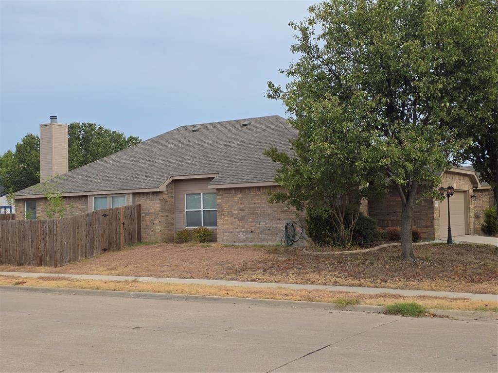 601 Crestview Court