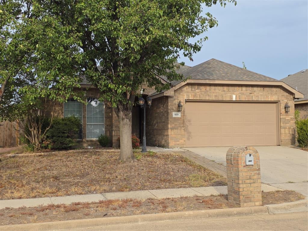 601 Crestview Court