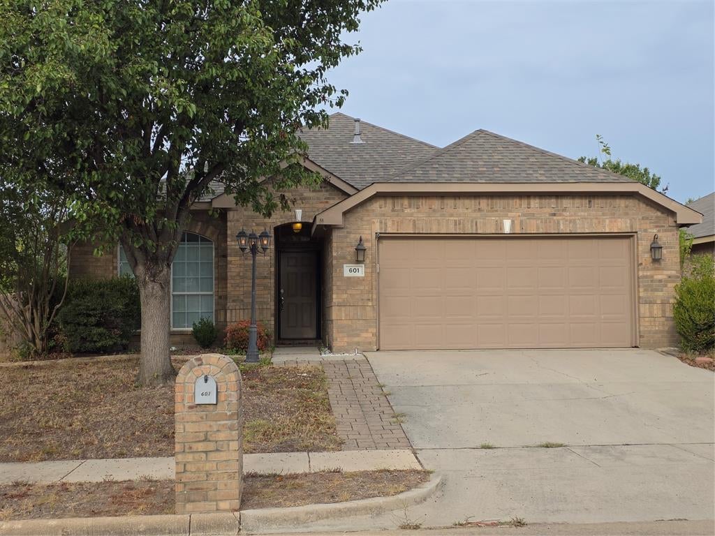 601 Crestview Court