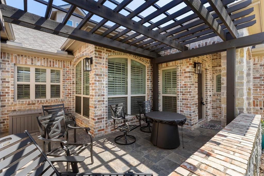 5695 Hummingbird Lane