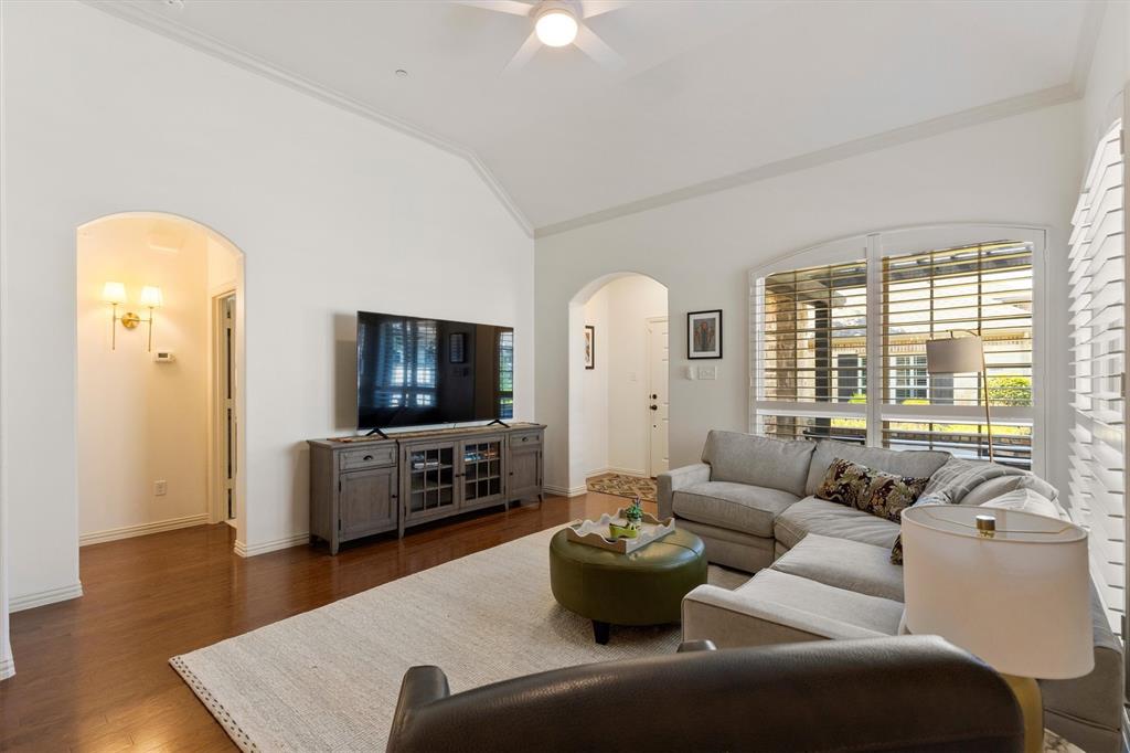 5695 Hummingbird Lane