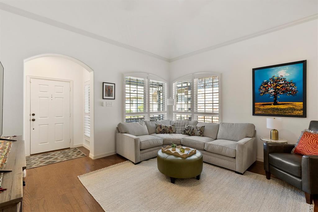 5695 Hummingbird Lane