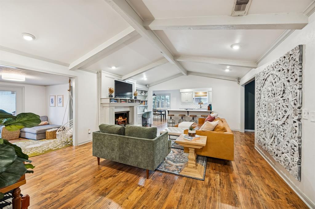 2704 Hunters Creek Drive