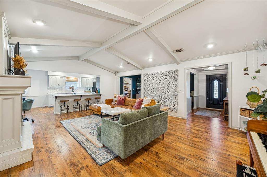 2704 Hunters Creek Drive