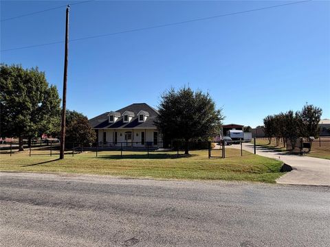 1333 E Highland Road Waxahachie TX 75167