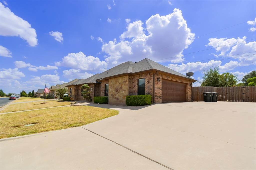 5041 Velta Lane