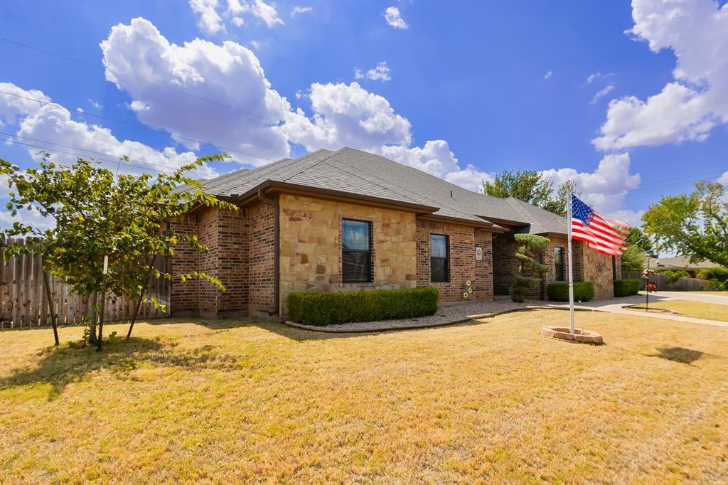 5041 Velta Lane
