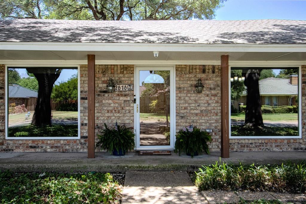 2616 Pin Oak Lane