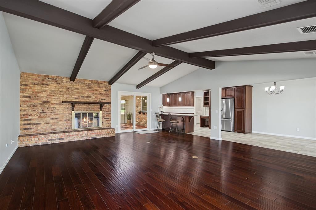 2616 Pin Oak Lane