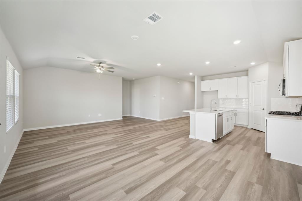 937 Lily Lane