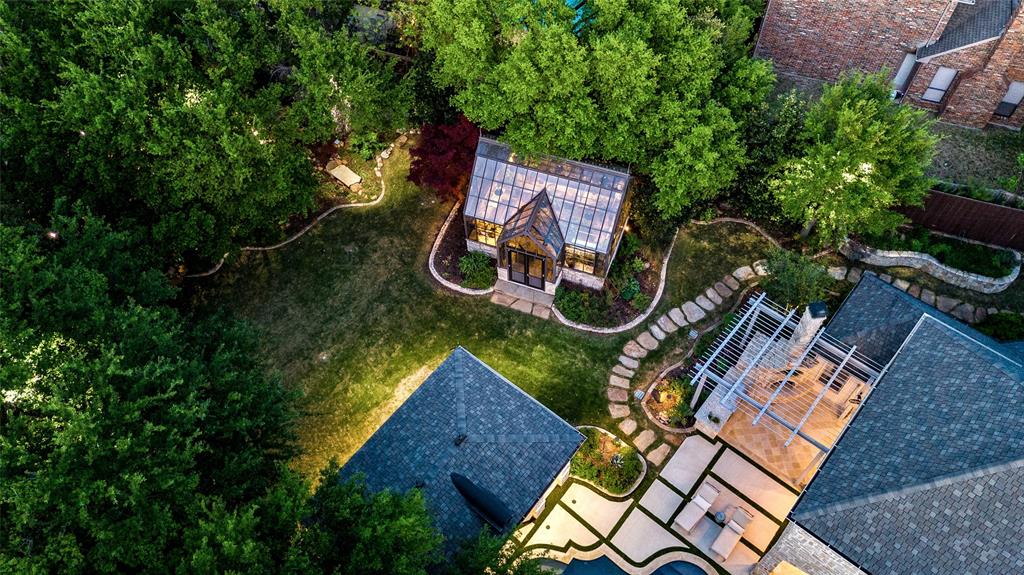 5201 Lakecreek Court