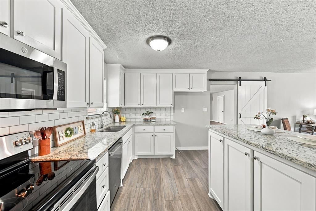 1404 Hillside Drive