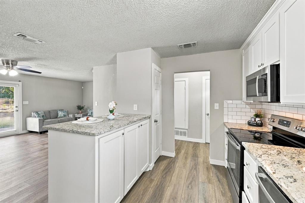 1404 Hillside Drive
