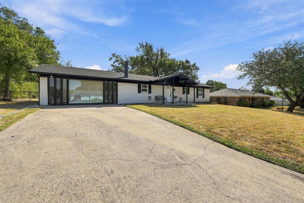 1404 Hillside Drive