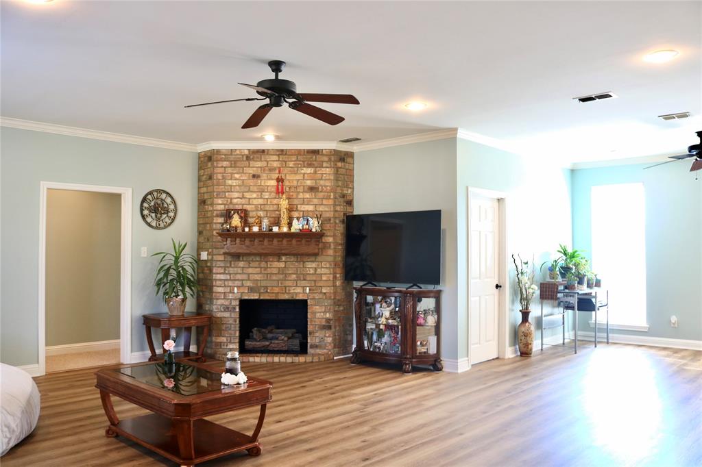 100 County Road 1132