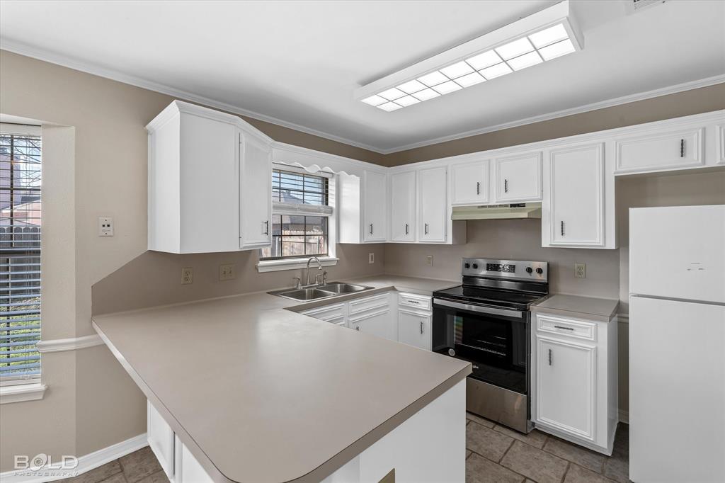 Bossier City, Louisiana 71112, United States, 3 Bedrooms Bedrooms, ,2 BathroomsBathrooms,Residential,Contingent,23896