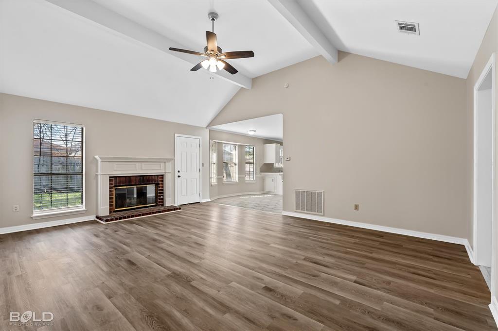 Bossier City, Louisiana 71112, United States, 3 Bedrooms Bedrooms, ,2 BathroomsBathrooms,Residential,Contingent,23896