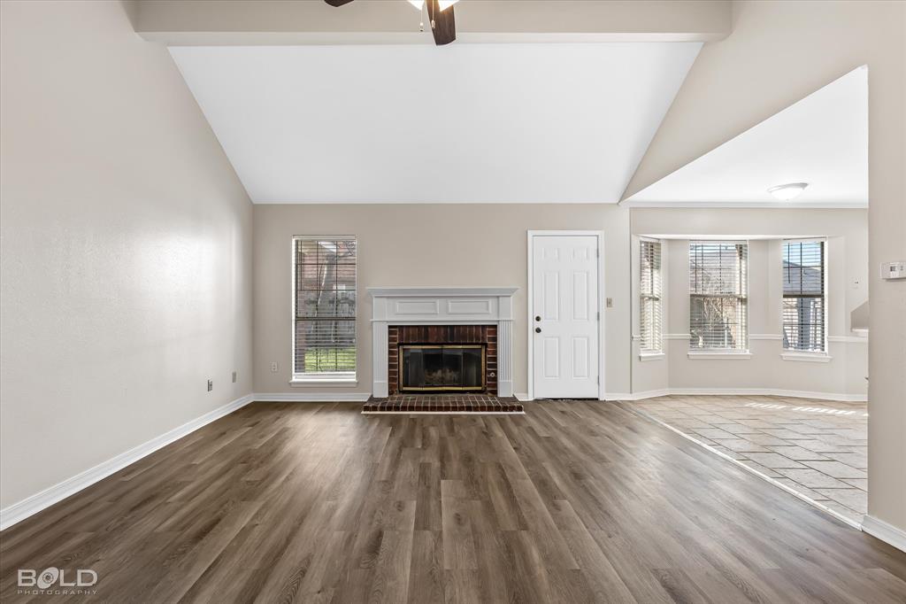 Bossier City, Louisiana 71112, United States, 3 Bedrooms Bedrooms, ,2 BathroomsBathrooms,Residential,Contingent,23896