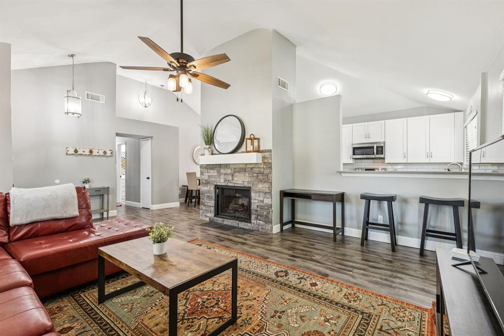 1690 Autumn Breeze Lane