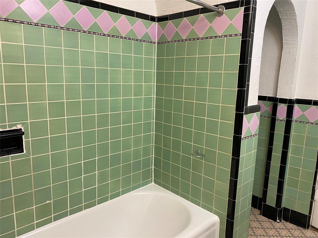 Lakewood Heights - Residential Lease