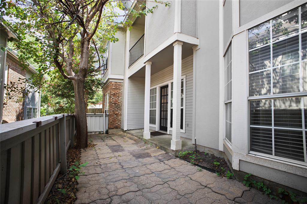 Montfort Twnhms - Residential