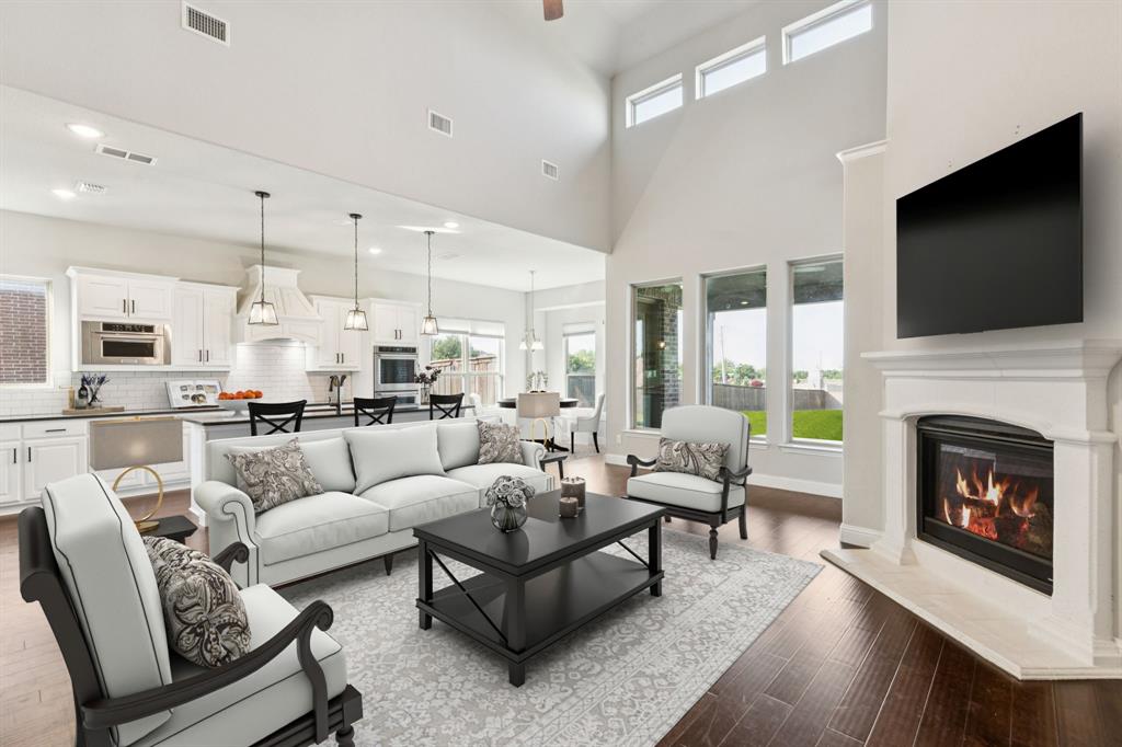 13557 Carmenita Drive