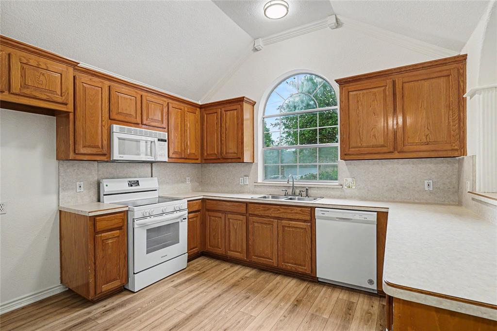 1504 Clover Lane
