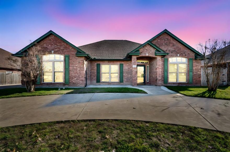 Established Waxahachie neighborhood with NO HOA! With over 2,800 sq.ft. of space, 503 Northgate has all you could ask for! 3 bedrooms, with a bonus flex space, 2 full baths, a half bath, fenced backyard, and a location that makes both HWY 287, HWY 77 and I35 just minutes away! With a charming brick exterior elevation, and circle driveway, the comfort of this home is apparent before even stepping foot inside! The spacious living area has built-ins and a brick fireplace, both of which are visible from your kitchen and breakfast nook. The kitchen has ample storage space, a kitchen island, new stainless steel appliances and a bar-top that perfect for serving, or pulling up a stool and chatting! The designated office space means that working from home will never be chaotic again! The primary bedroom features coffered ceilings, and an ensuite bathroom with a jetted tub, separate vanities and sinks, and a walk in closet! The bonus flex space can be used as you see fit, movie room, home gym, craft room, or even your home business! The opportunities are endless!