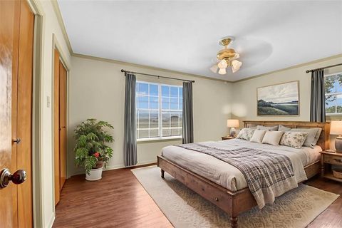 Tiny photo for 5108 Woodard Avenue, Cleburne, TX 76033 (MLS # 21201032)