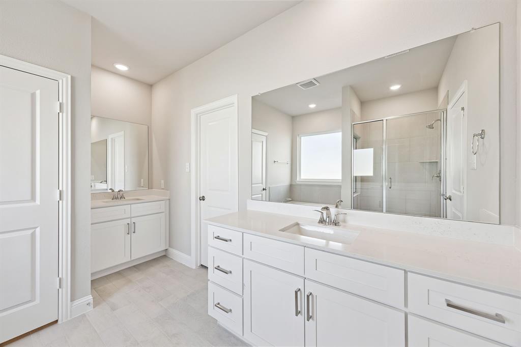 Venetian - Residential