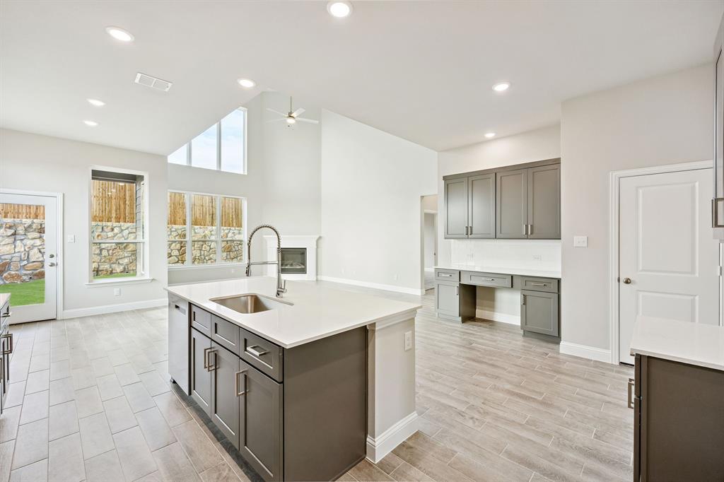 Venetian - Residential