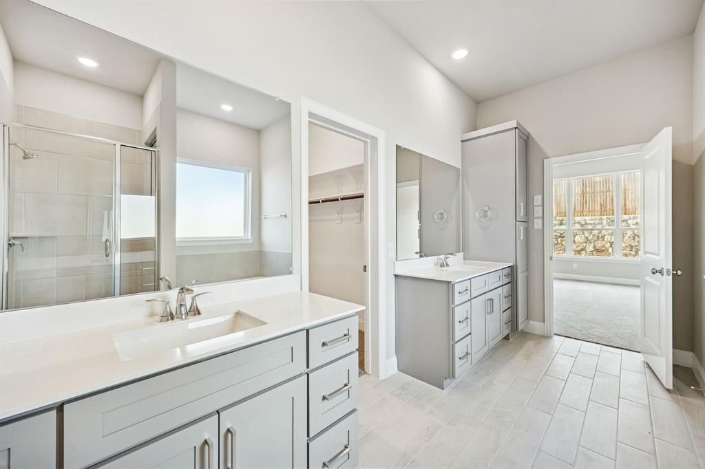 Venetian - Residential