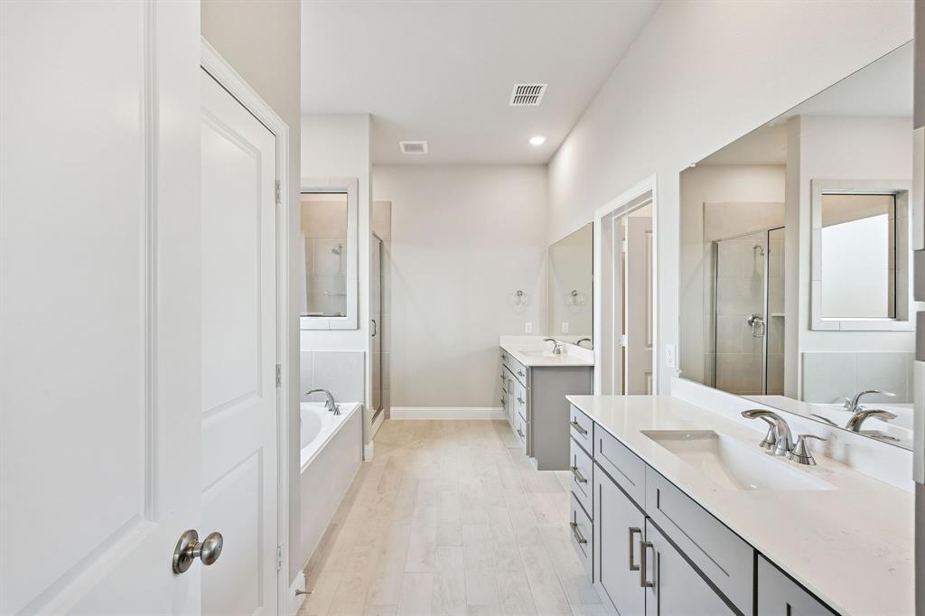 Venetian - Residential