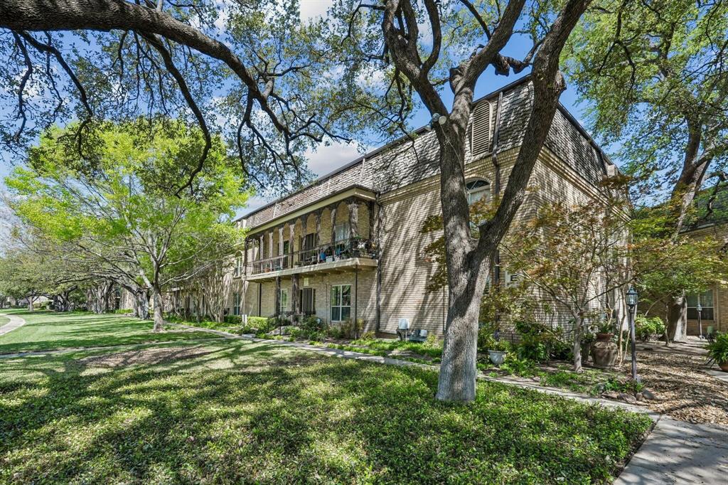 Royale Orleans East Condo - Residential