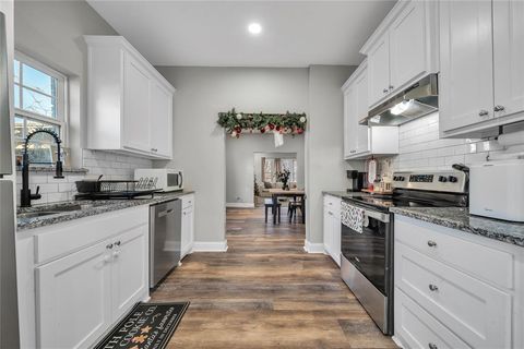 Tiny photo for 820 Marion Avenue, Fort Worth, TX 76104 (MLS # 21201253)