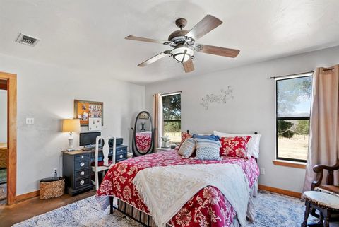 A home in Palo Pinto