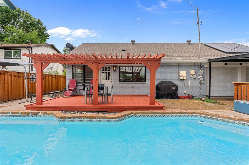 2505 Laurel Lane