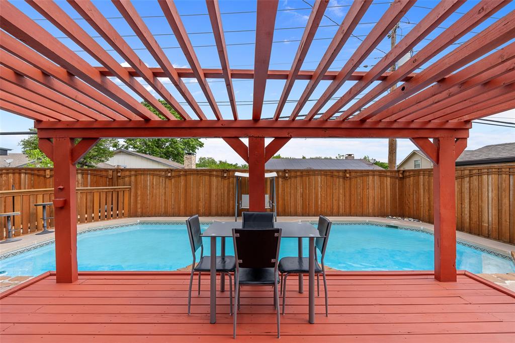 2505 Laurel Lane