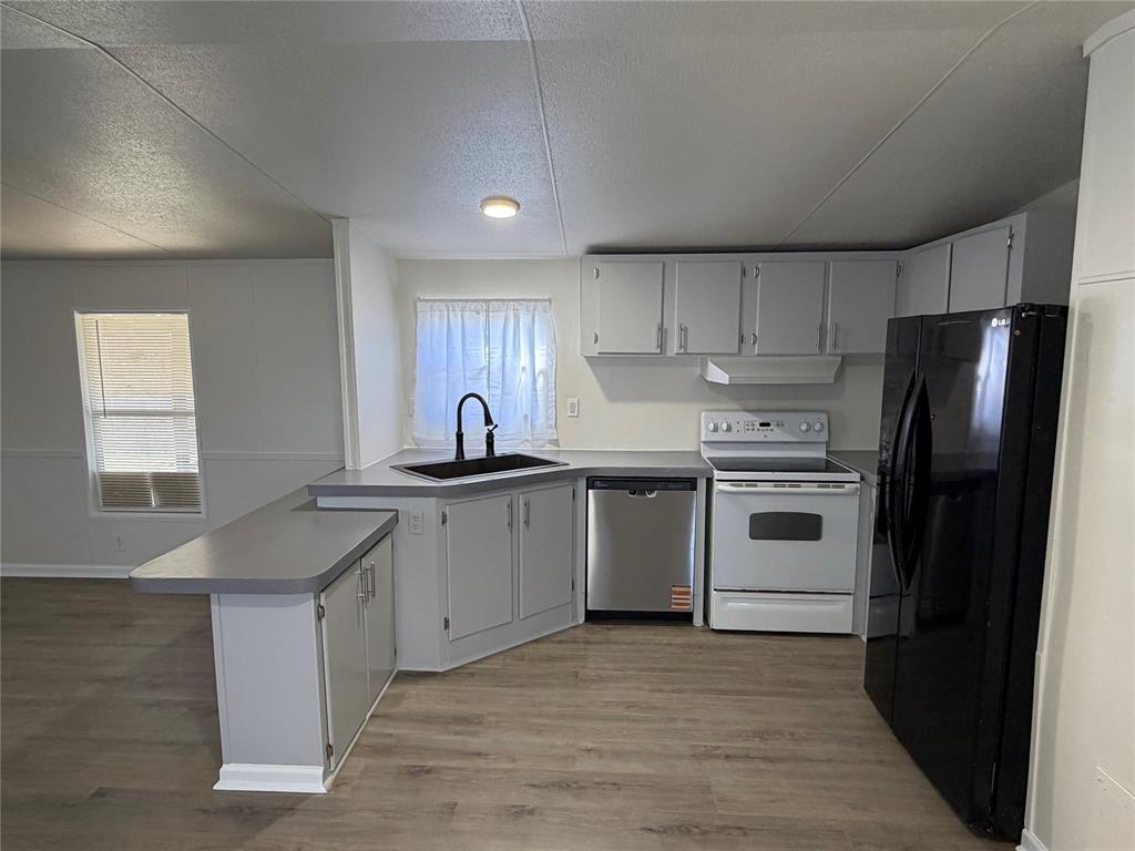 3601 Hedge Row Street