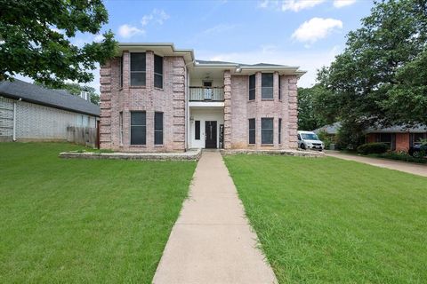 A home in Kennedale