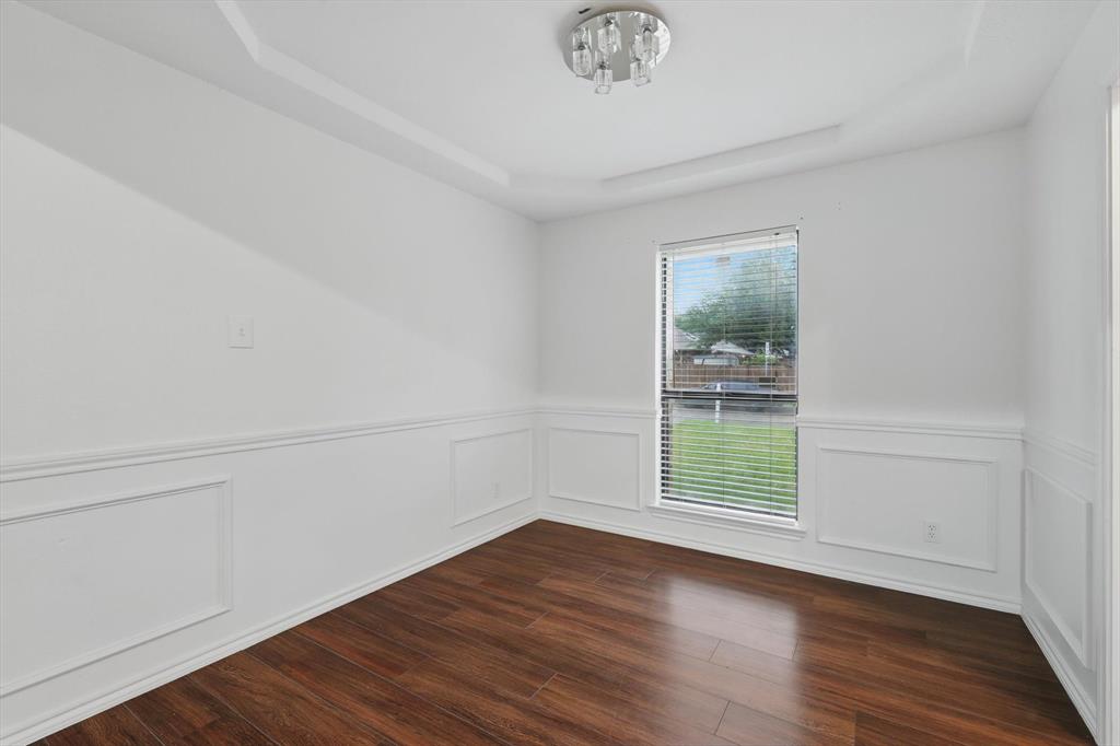 813 Leslie Lane