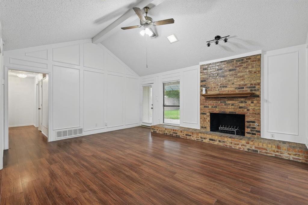 813 Leslie Lane