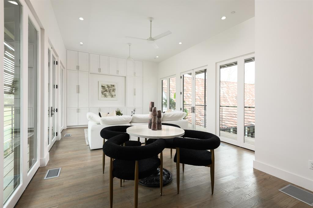 PRESTON DELL ESTATES - Residential