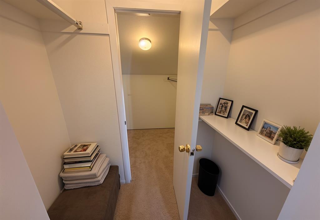 Condo Country Creek - Residential Lease