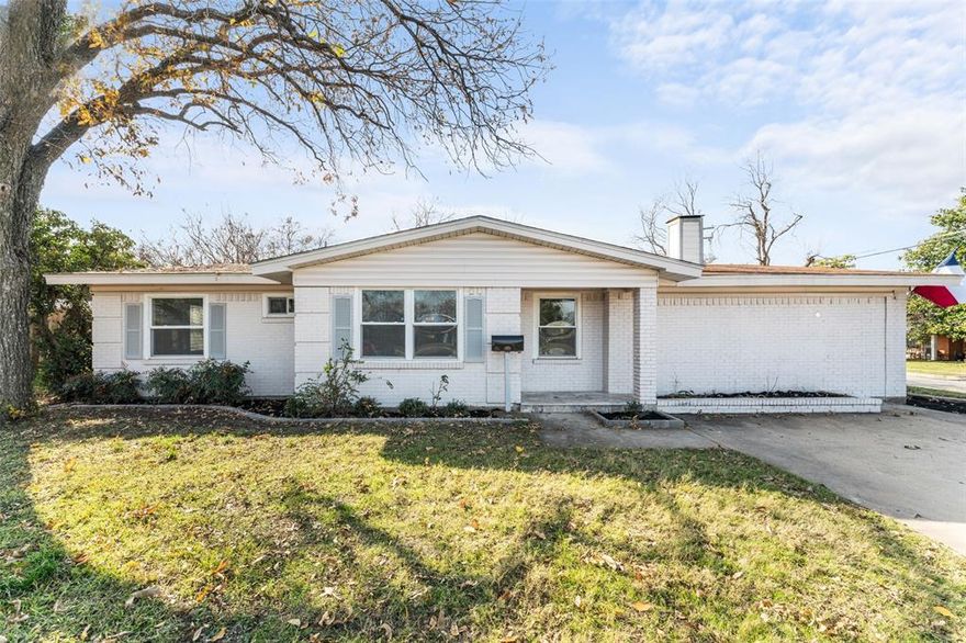 Beautifully remodeled home that features large living area with wood burning fireplace. Kitchen has lots of cabinet and storage space and breakfast bare area. All bedrooms are nice sized with carpeting and great closet space. Master bath features dual sinks and luxury like shower space. Large backyard is perfect for those entertaining events or just to enjoy a quiet night. You do not want to miss out! Schedule your appointment today!