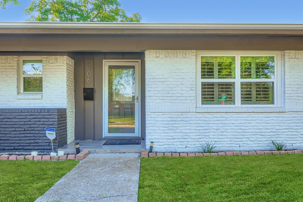 2506 Highwood Drive